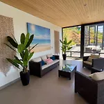 Departamento Moderno - Vista Privilegiada Al Mar
